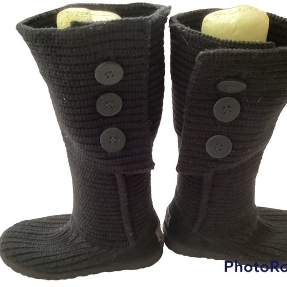 GUC Women’s Cardy Uggs Size 8